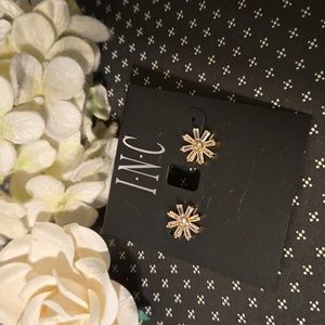 NWT INC CZ Crystal Daisy Flower Stud Earrings in Gold Tone